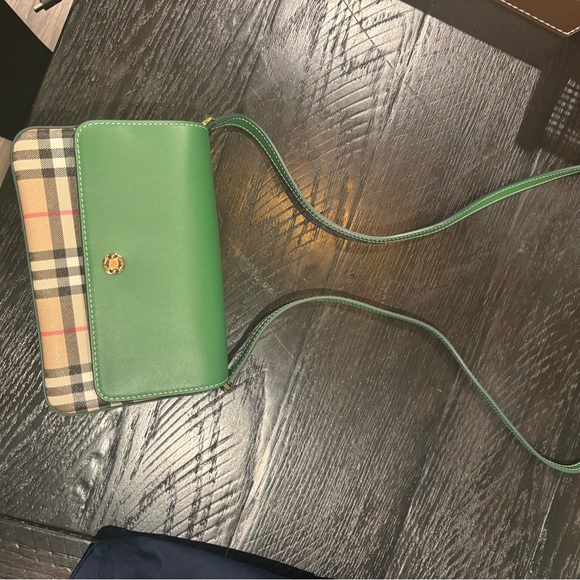 NWT authentic Burberry cross body - Picture 1 of 3